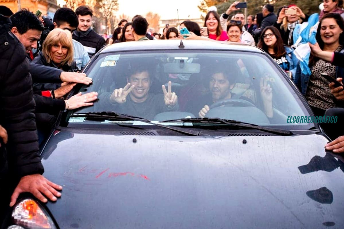 Revelan maniobra con auto oficial de Kicillof: $32 millones para nafta en un VW Fox abandonado Revelan maniobra con auto oficial de Kicillof $32 millones para nafta en un VW Fox abandonado 3